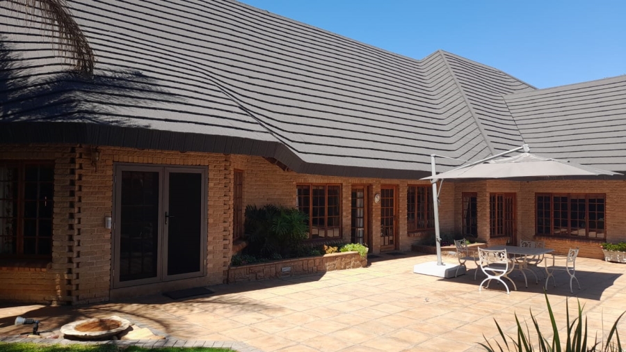 4 Bedroom Property for Sale in Wilkoppies North West